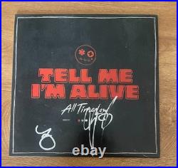 ALL TIME LOW signed vinyl album TELL ME IM ALIVE