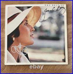 JOAN BAEZ signed vinyl album THE BEST OF JOAN BAEZ COA