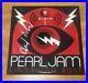 MIKE-MCCREADY-signed-vinyl-album-PEARL-JAM-LIGHTNING-BOLT-01-je