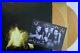 Wolf-Alice-My-Love-Is-Cool-Rare-Double-Gold-Vinyl-Lp-Album-With-Signed-Postcard-01-bywh